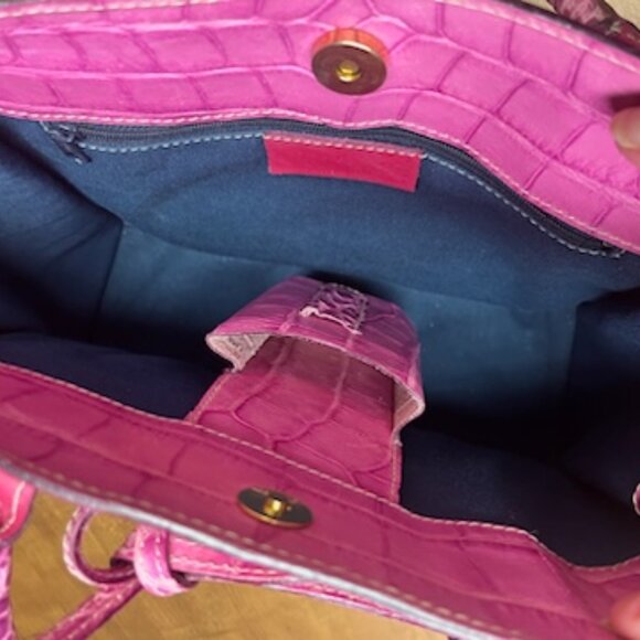 Dooney and bourke crocodile bag hot pink - Picture 9 of 10
